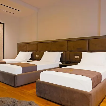 Tirana Otel Bërxull